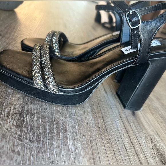 Steve Madden Platform - Picture 2 of 5